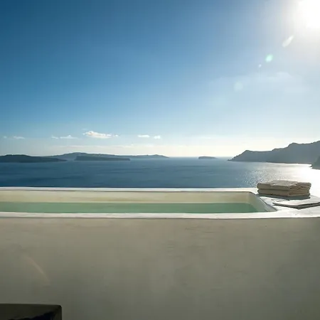 Big Blue Villa By Caldera Houses